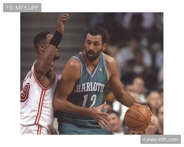 弗拉德·迪瓦茨背身单打效率提升，拉开内线对抗差距